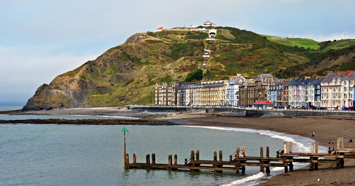 Holiday Cottages Apartments In Aberystwyth From 37