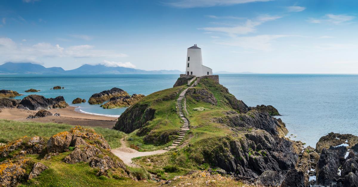 Holiday Cottages Apartments In Holyhead From 38
