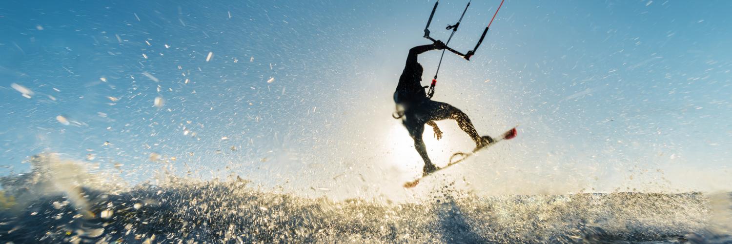 Windsurfing w Chałupach – wakacje pełne wrażeń!