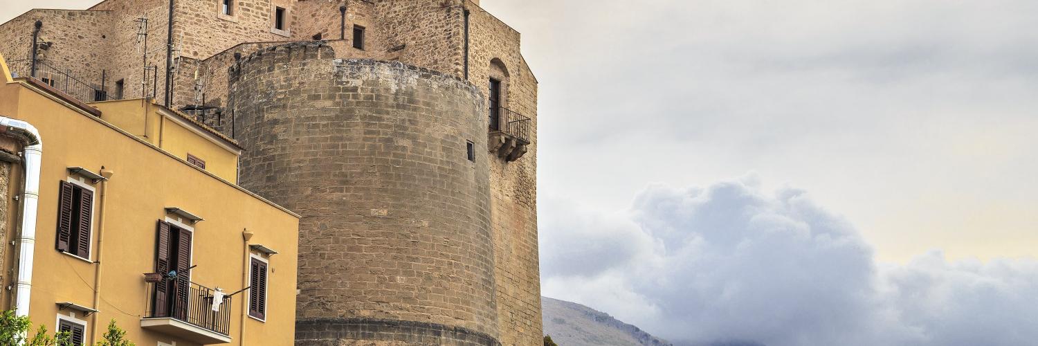 Fantasmi di Sicilia: 6 famosi edifici storici e le loro leggende - CaseVacanza.it