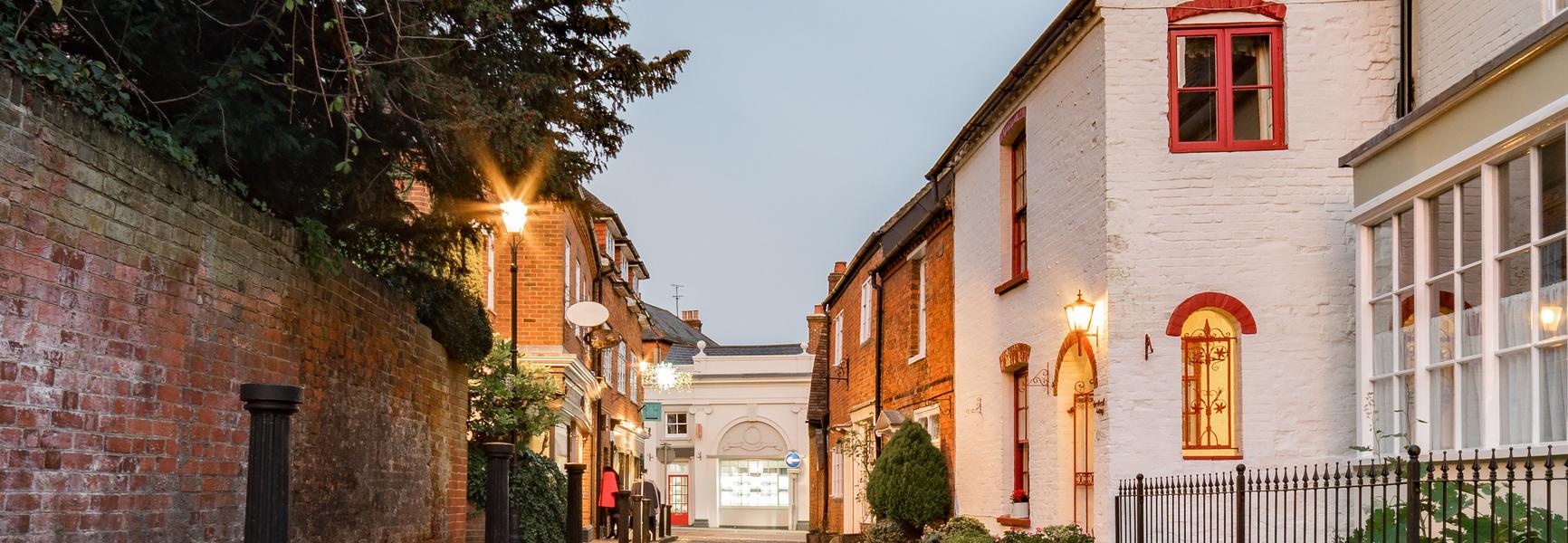 Holiday lettings & accommodation in Reigate - HomeToGo