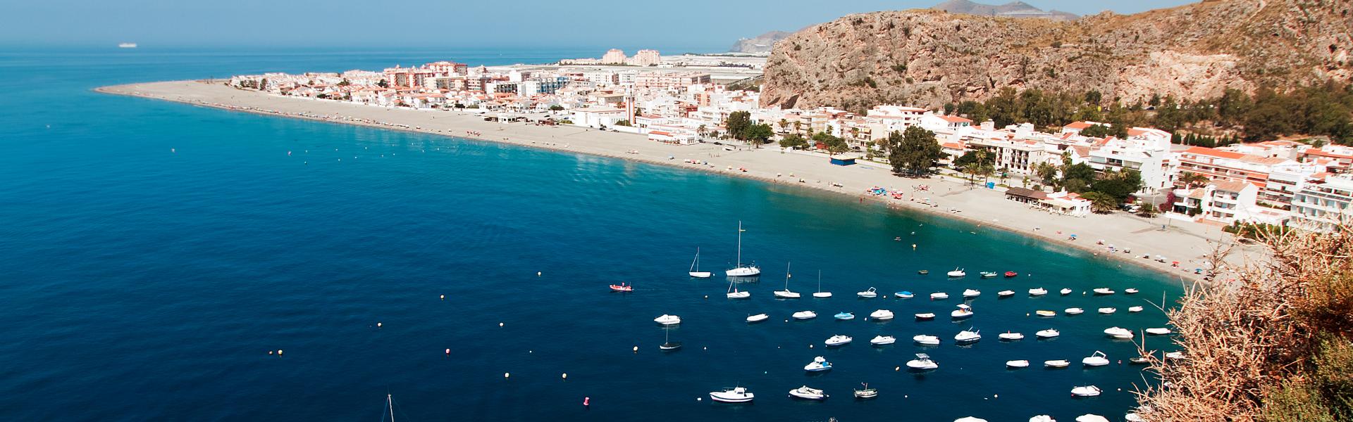 Holiday houses & accommodation in Almuñécar - HomeToGo