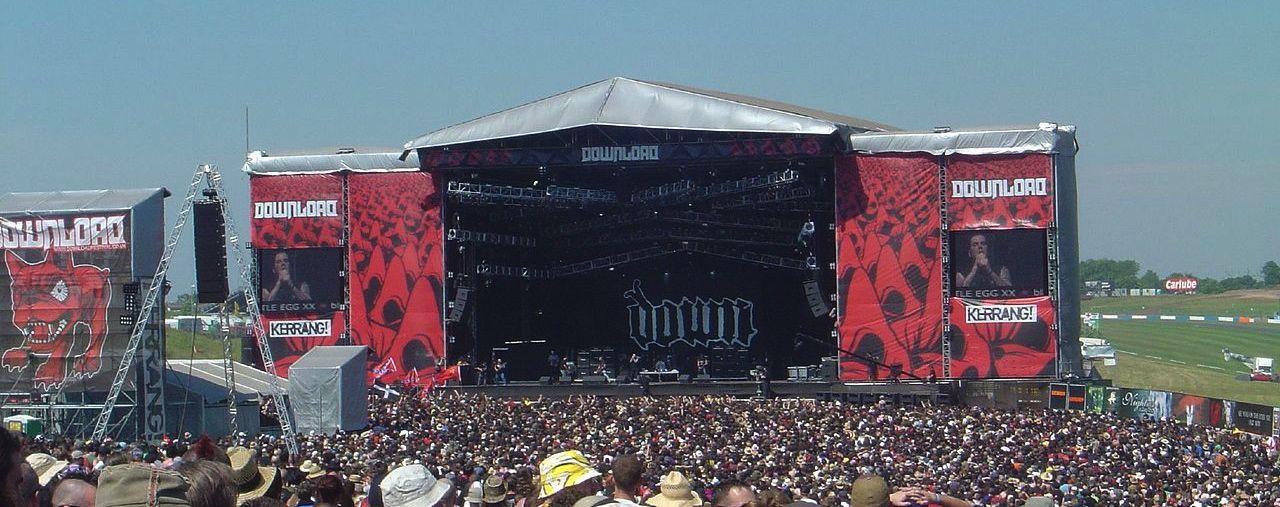 Download Festival - HomeToGo