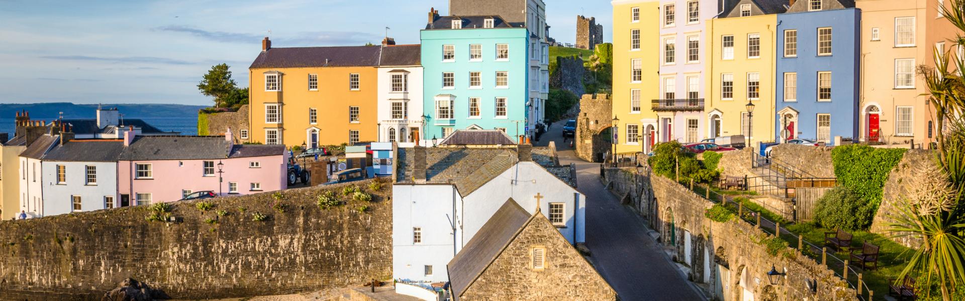 Holiday Cottages & Accommodation in Tenby - HomeToGo