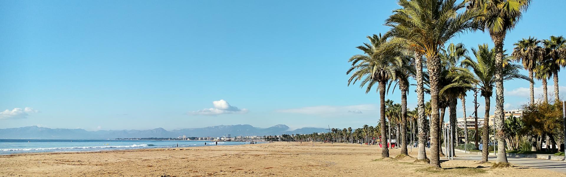 Holiday houses & accommodation in Salou - HomeToGo