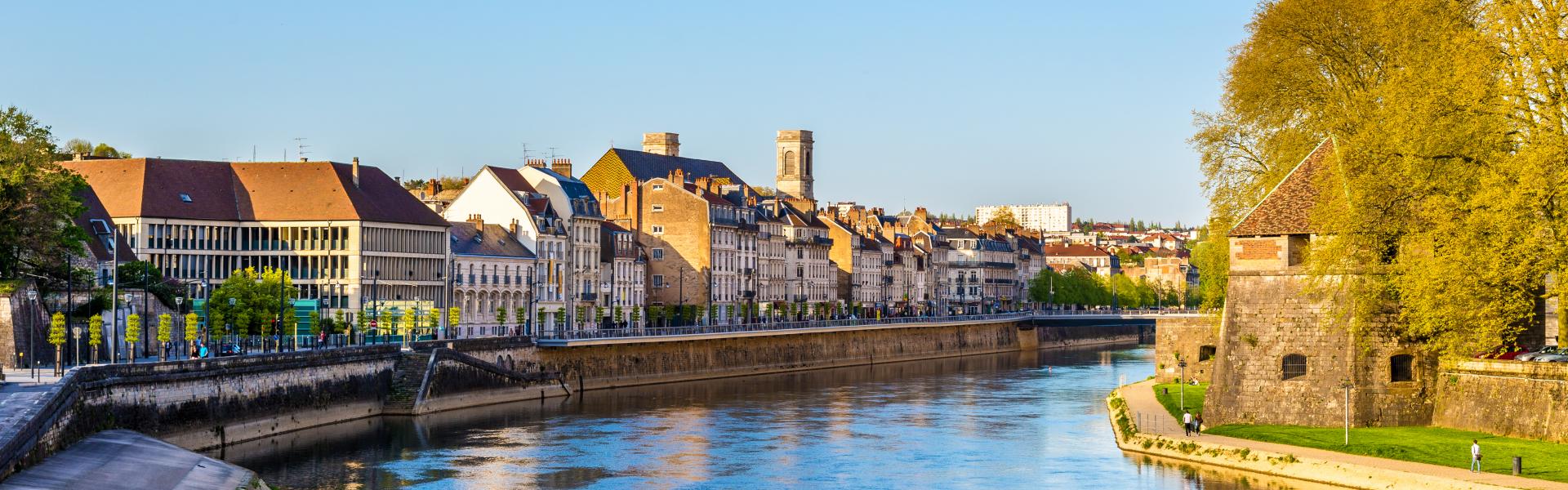 Locations et appartements de vacances à Besançon - HomeToGo