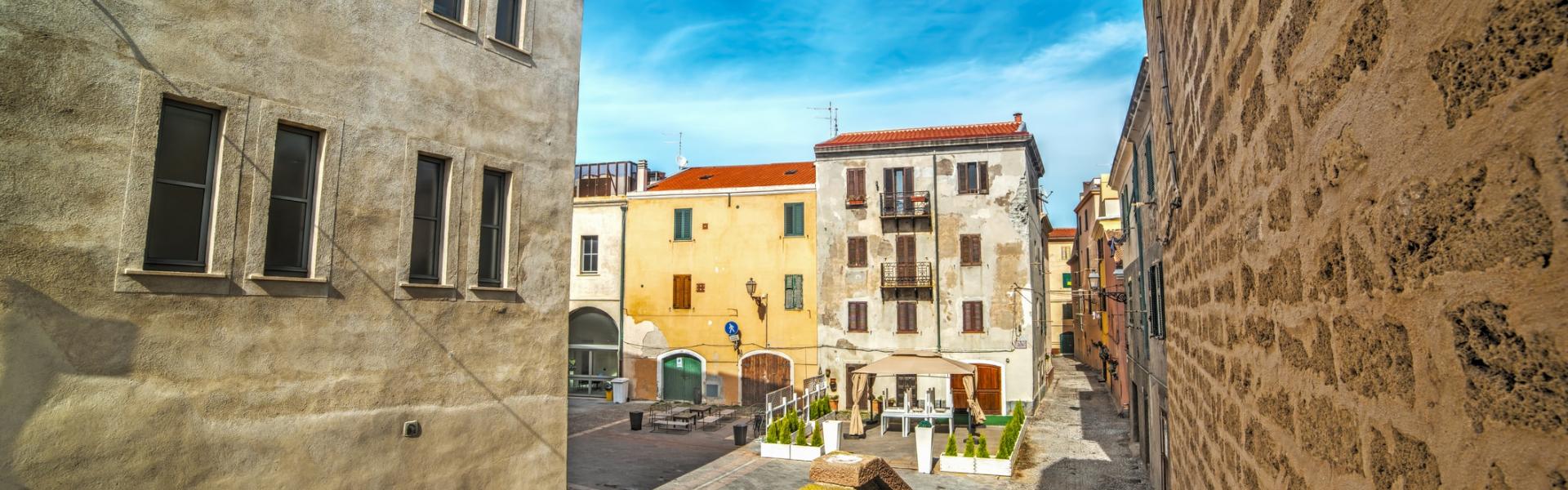 Ferienwohnungen und Ferienhäuser in Alghero - HomeToGo