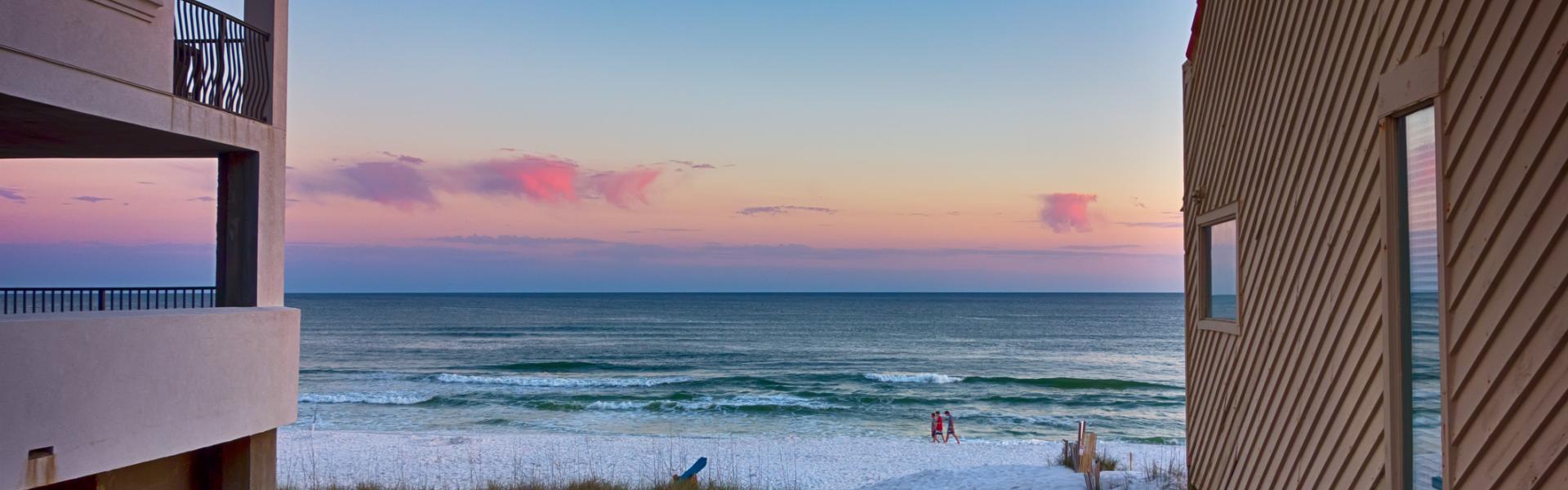 Holiday lettings & accommodation in Rosemary Beach - HomeToGo