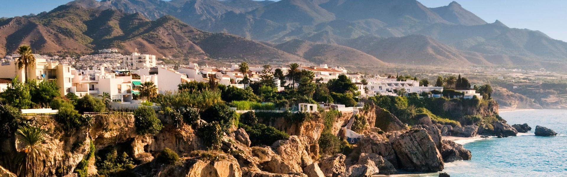 Alojamientos y apartamentos en Nerja - HomeToGo