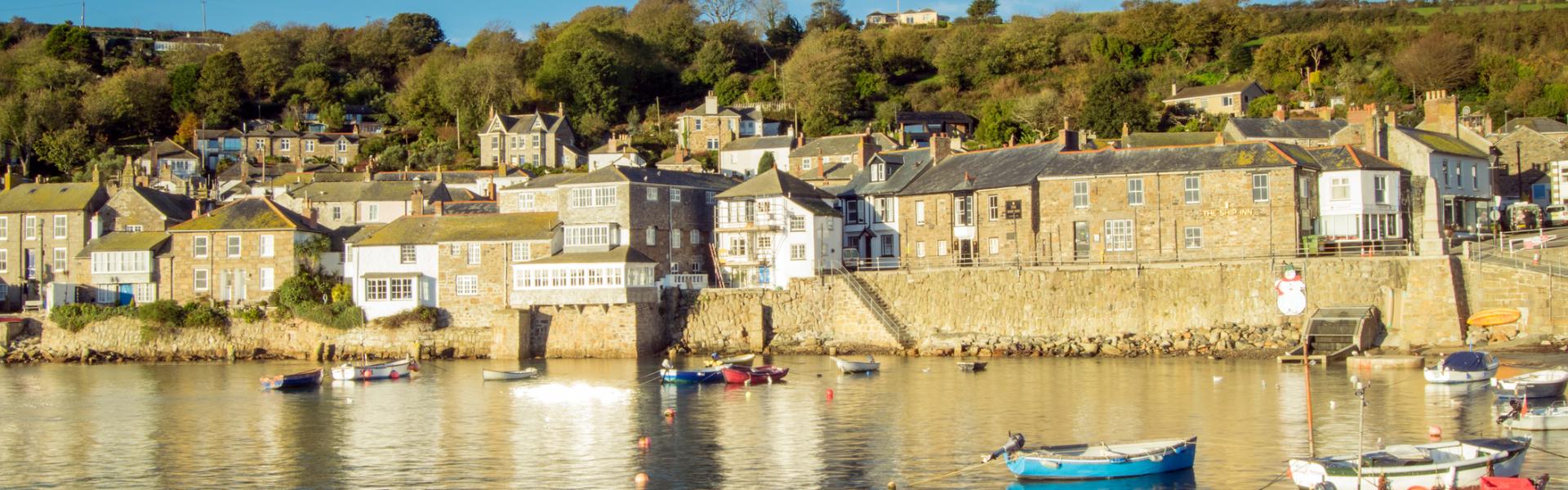 Holiday Cottages in Mousehole - HomeToGo
