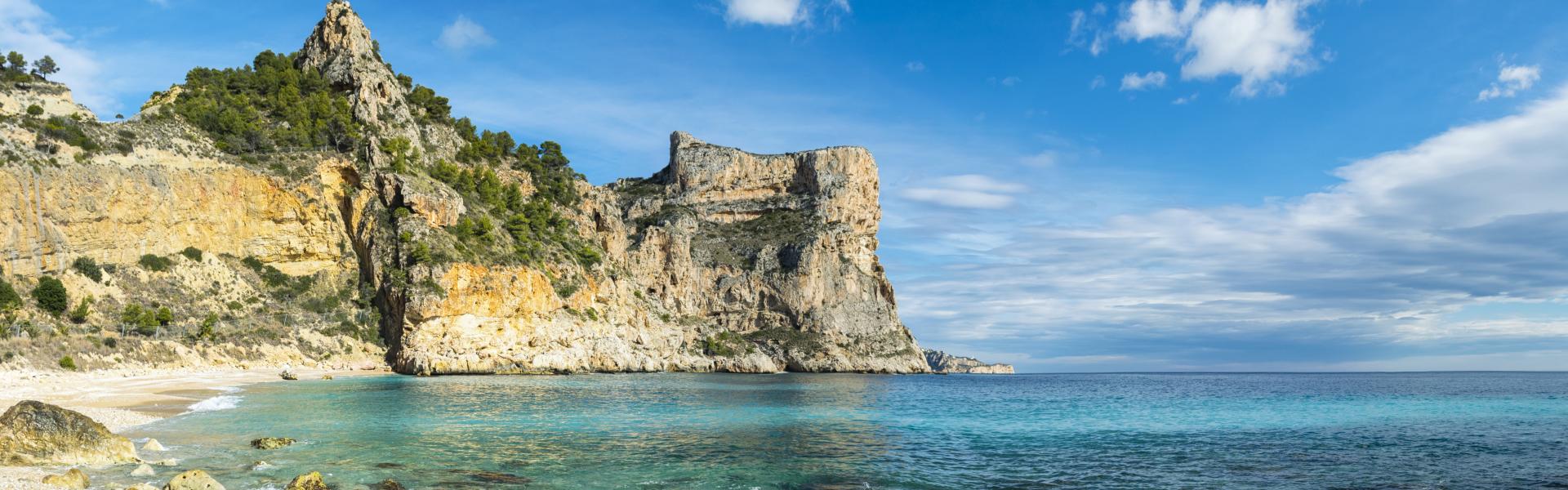 Holiday lettings & accommodation in Moraira - HomeToGo