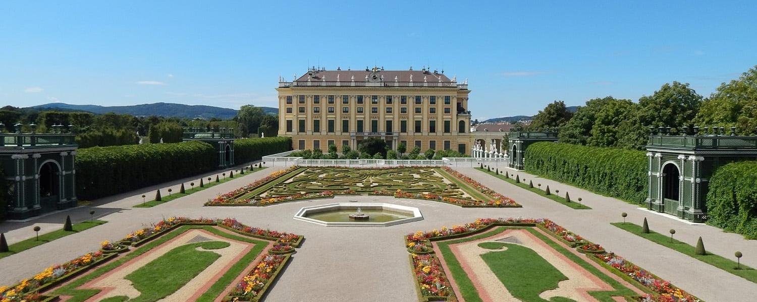Holiday houses & accommodation in Vienna - HomeToGo