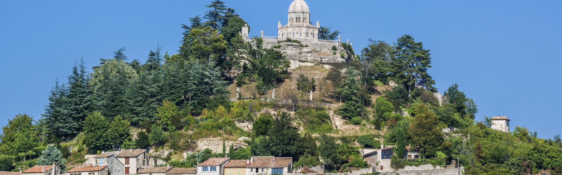 France, Alpes-de-Haute-Provence, Forcalquier, view of Concathédrale Notre-Dame-du-Bourguier de Forqualquir.