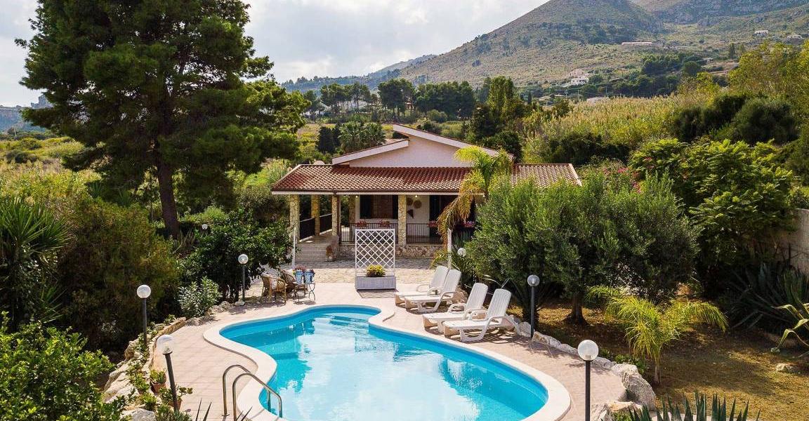 De mooiste vakantiehuizen 
in Eiland Skopelos - EuroRelais