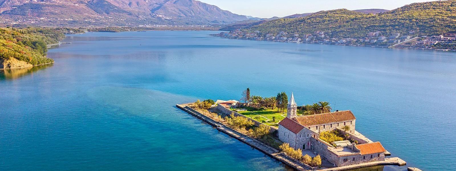 Luxus Ferienhäuser und Ferienwohnungen in Montenegro - BELLEVUE Ferienhaus