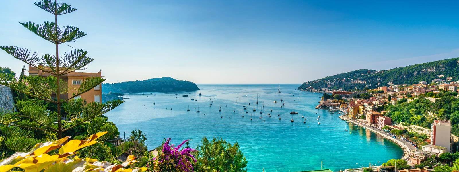 Blick auf Nizza und die Côte d'Azur in Südfrankreich