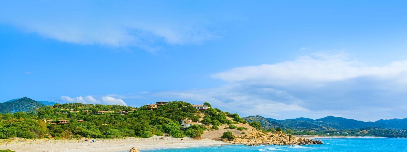 Mittelmeersonne auf Sardinien: Ferienhäuser & Fewos an der Costa Rei - e-domizil