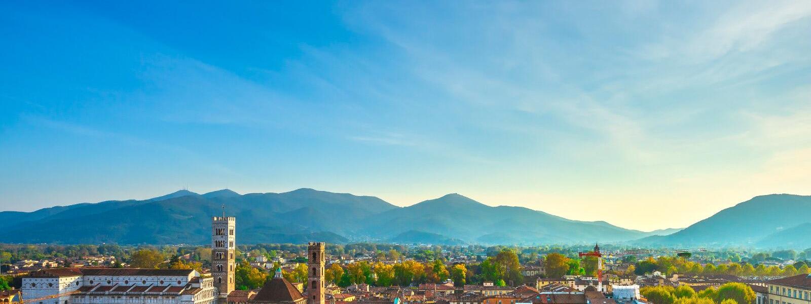 Blick auf die Stadt Lucca in der Toskana