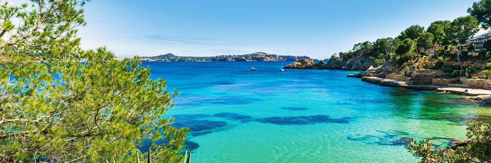 Poolurlaub auf Ibiza - 536 Ferienwohnungen und Ferienhäuser mit Pool - tourist-online.de