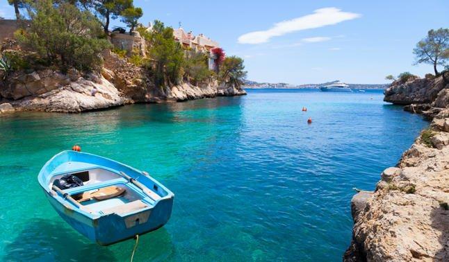Surfen auf Mallorca: Hotspot für Wassersportler und Wellenreiter - atraveo