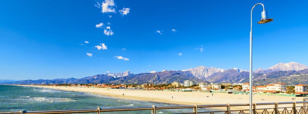 
                          Die 10 schönsten Strände an der Versilia
                       - Interhome