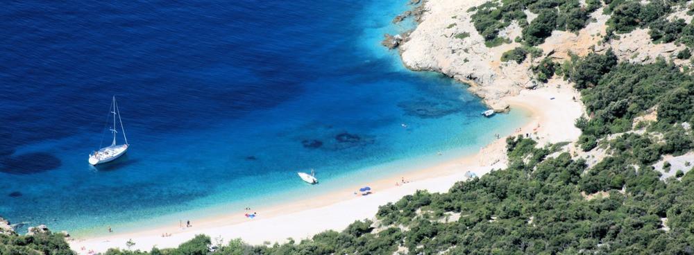 
                          Cres - Malerische Strände auf der größten Adria-Insel
                       - Interhome