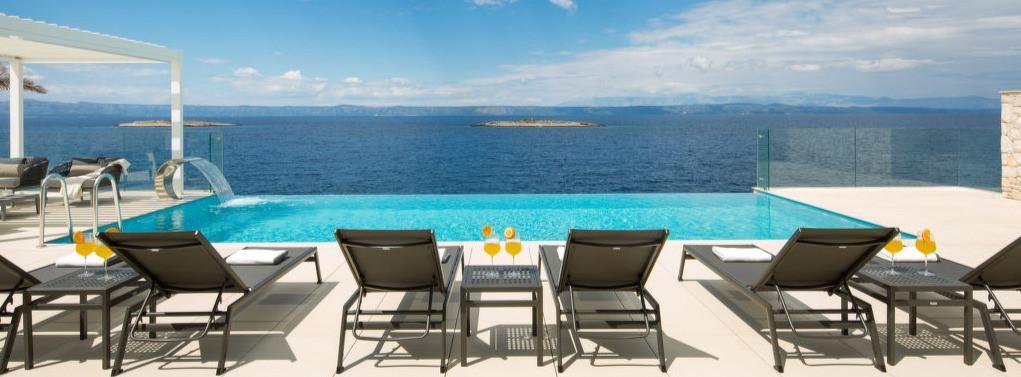 
                          10 maisons de vacances avec piscine à débordement
                       - Interhome