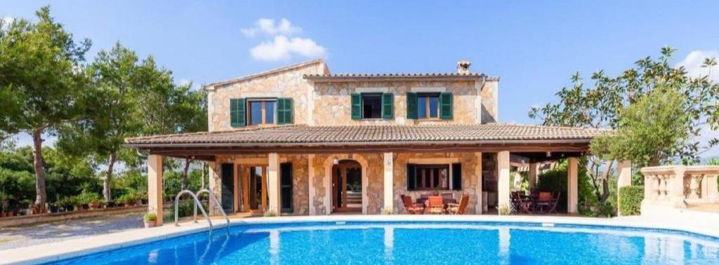 
                          Najpiękniejsze domy z basenem na Majorce
                       - Interhome