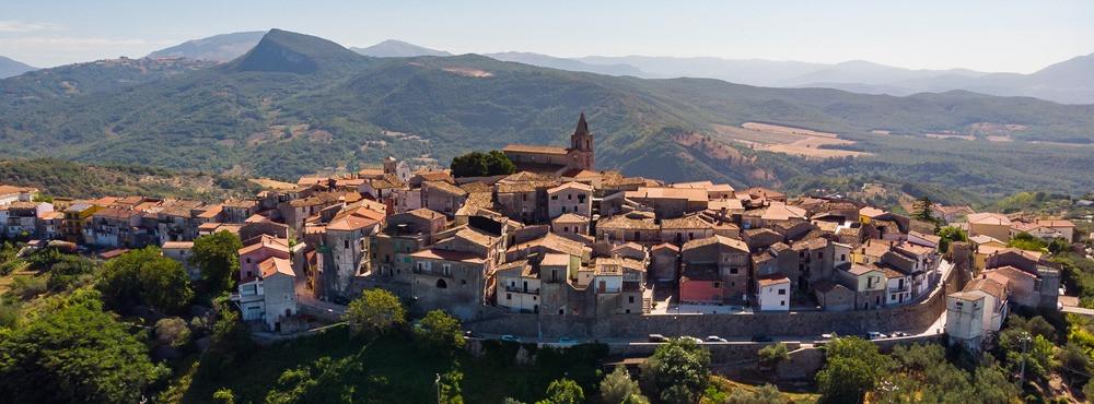 
                          Schönste Wanderungen und Strände im Molise
                       - Interhome