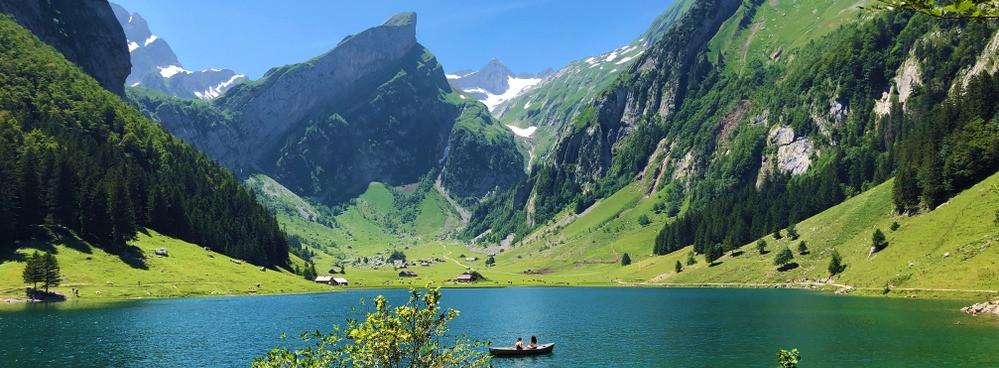 
                          Las mejores rutas de senderismo en Suiza
                       - Interhome