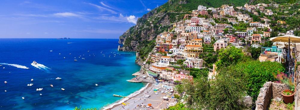 
                          Die 10 schönsten Strände an der Amalfiküste
                       - Interhome