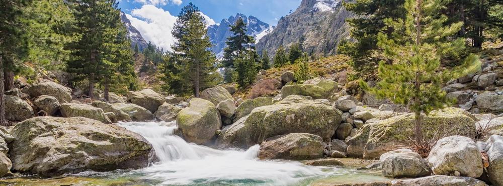 
                          Korsika: Gumpen, Wasserfälle und Meerblick für Wanderer
                       - Interhome