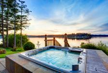 Waterfront Homes with hot tub