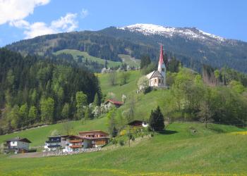 Auf Entdeckungsreise im Zillertal mit Deiner Ferienwohnung in Fügen - HomeToGo