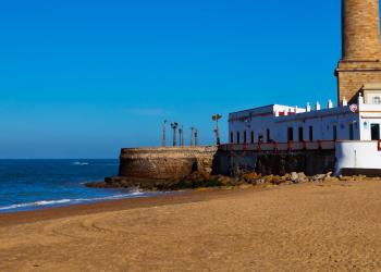 Beaches, bluefin tuna, and flamenco await at a Rota holiday letting - HomeToGo