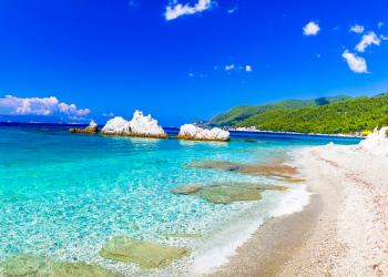 Noclegi na Skopelos – idylliczne widoki z filmu Mamma Mia - HomeToGo