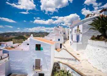 Stay in a holiday letting in the white village of Frigiliana, Spain - HomeToGo