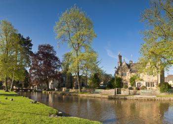 Cottages in Bourton-on-the-Water - HomeToGo