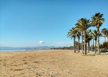 See beautiful Salou in Spain, with a great choice of holiday lettings - HomeToGo