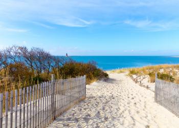 Retreat by the sea in your Stone Harbor vacation home - HomeToGo