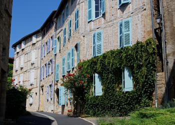 Relax in the Midi-Pyrenees with a holiday letting  - HomeToGo