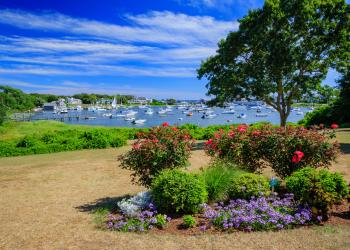 Enjoy beaches and historic charm with an Eastham vacation home - HomeToGo