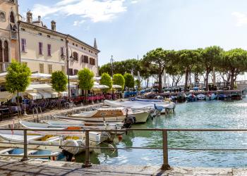 Badeurlaub in der Lombardei in Ferienwohnungen in Desenzano del Garda - HomeToGo