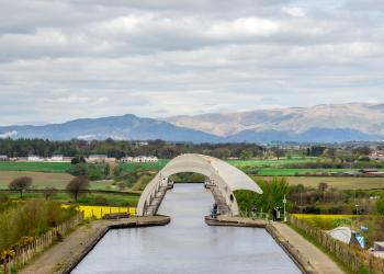 Explore Central Scotland from a holiday letting in Falkirk - HomeToGo