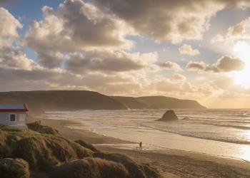 Choose a Cornwall vacation rental to explore Britain's dramatic coast - HomeToGo