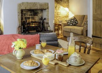 Bed and Breakfast Accommodation in Newport - HomeToGo