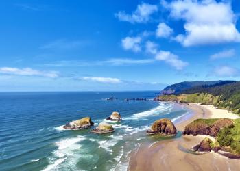 Oregon Beach Vacations - HomeToGo