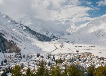 Ferienwohnungen in Andermatt: Urlaub am Fusse des Gotthardmassivs - HomeToGo