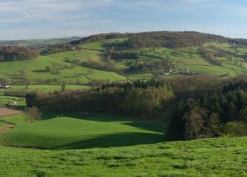 A holiday letting in Matlock Bath to experience village life - HomeToGo