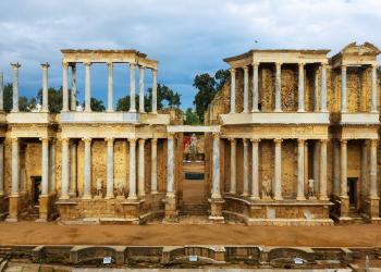 Merida holiday cottages are about ancient Roman ruins - HomeToGo